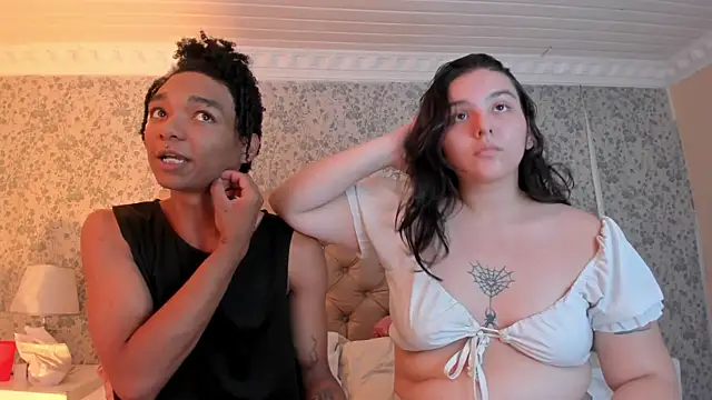 dafne and erick  online show from August 1, 2026, 4:43 am
