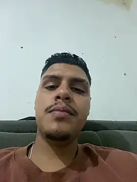 Domzin33 online show from February 3, 2026, 12:10 am