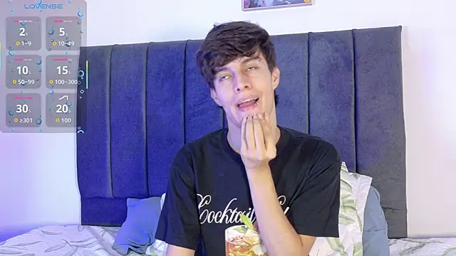 axxxel twink online show from June 23, 2026, 2:42 am