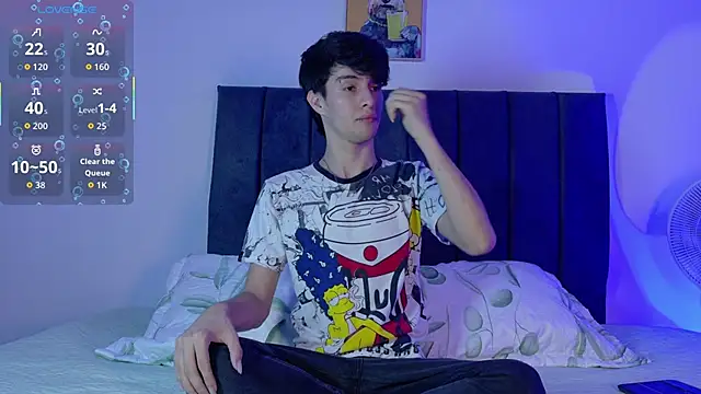 axxxel twink online show from June 18, 2026, 2:43 am