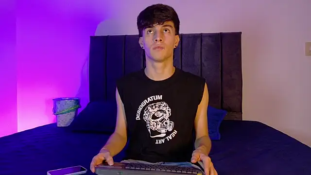 axxxel twink online show from August 7, 2026, 2:39 am