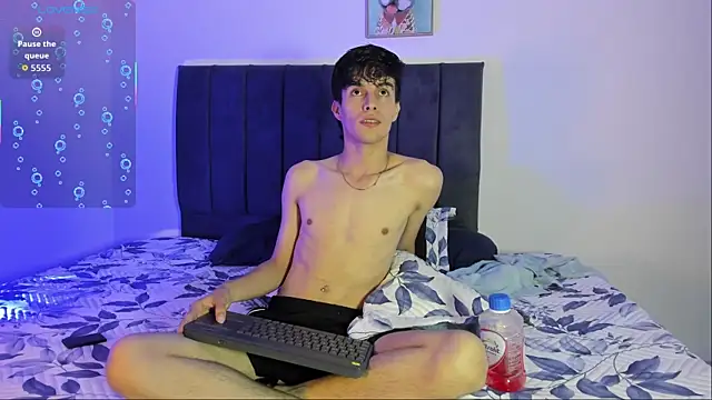 axxxel twink online show from June 9, 2026, 3:29 am