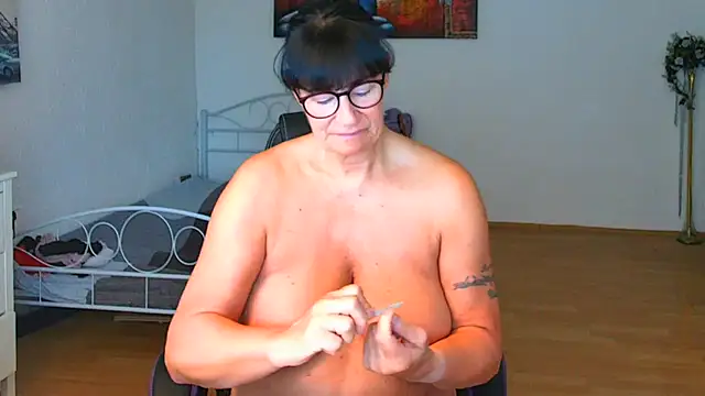 Sylly online show from July 15, 2026, 6:42 am