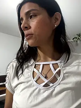 EvaMiranda online show from June 21, 2026, 4:51 am