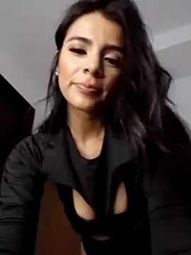 EvaMiranda online show from June 7, 2026, 4:18 am