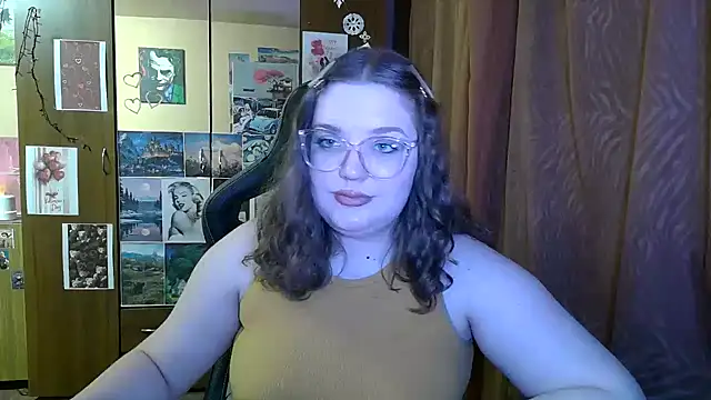 Teasing Dora online show from February 19, 2026, 7:00 pm