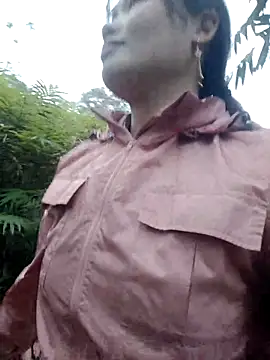 Snapshot of Hoa-haiduong chatting on February 11, 2026, 12:21 am Hoa-haiduong online show from February 11, 2026, 12:21 am