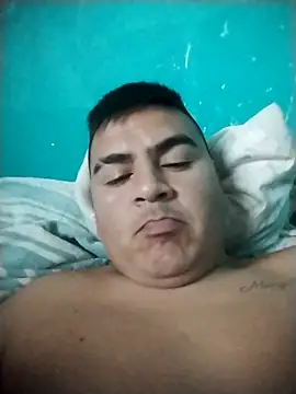 Sergiowooo online show from May 5, 2026, 5:43 am