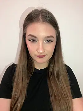 Green eyes lady online show from July 10, 2026, 5:35 pm