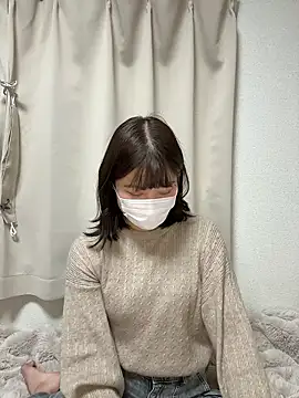 Snapshot of aya_ne76 chatting on February 10, 2026, 9:52 am aya ne76 online show from February 10, 2026, 9:52 am