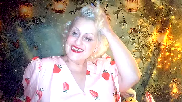 Snapshot of Blondie_the_librarian chatting on April 11, 2026, 1:46 am Blondie the librarian online show from April 11, 2026, 1:46 am