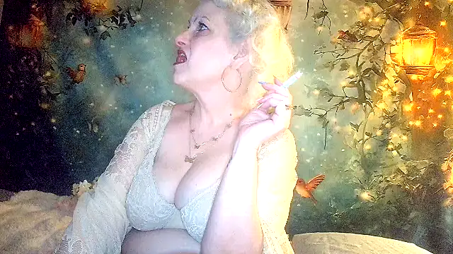 Snapshot of Blondie_the_librarian chatting on April 11, 2026, 9:51 pm Blondie the librarian online show from April 11, 2026, 9:51 pm