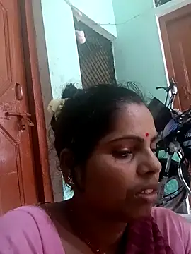 Snapshot of Priyakoli4568 chatting on February 23, 2026, 4:47 am Priyakoli4568 online show from February 23, 2026, 4:47 am