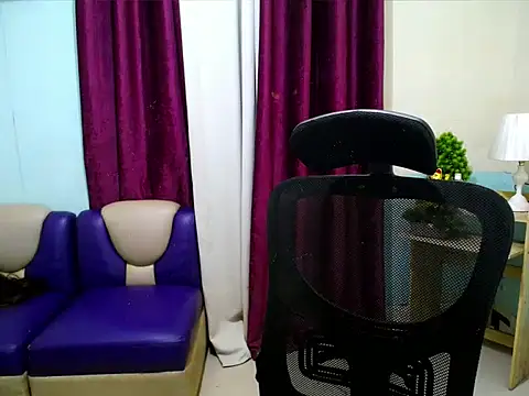 devine goddess online show from May 5, 2026, 11:35 am