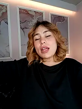 Kennya Rodriguez online show from September 19, 2025, 5:11 am