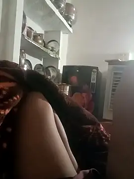 Cute-newpari online show from February 11, 2026, 4:51 pm