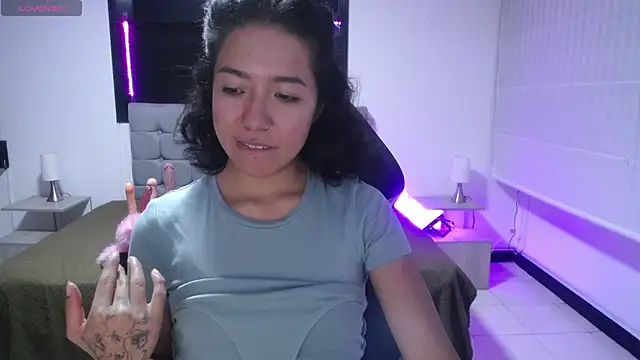 Snapshot of Lynn_turner chatting on March 12, 2026, 1:37 pm Lynn turner online show from March 12, 2026, 1:37 pm