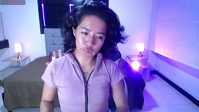 Snapshot of Lynn_turner chatting on March 6, 2026, 2:01 pm Lynn turner online show from March 6, 2026, 2:01 pm