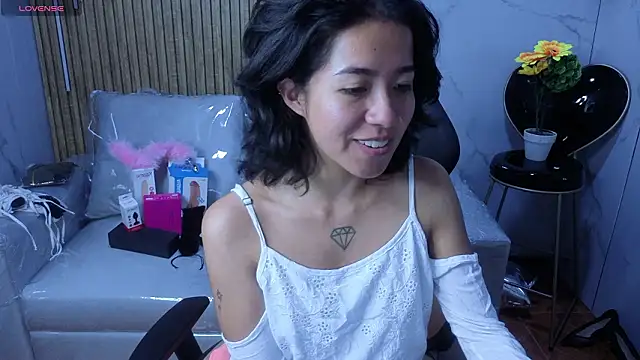 Snapshot of Lynn_turner chatting on February 21, 2026, 8:22 pm Lynn turner online show from February 21, 2026, 8:22 pm