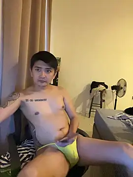 XAsianBoyToyX online show from February 5, 2026, 5:25 am