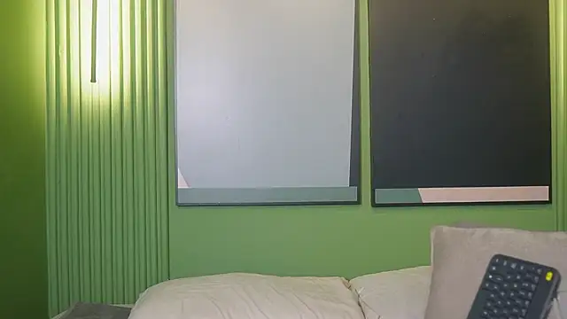 LiliCoxx online show from April 23, 2026, 1:24 pm
