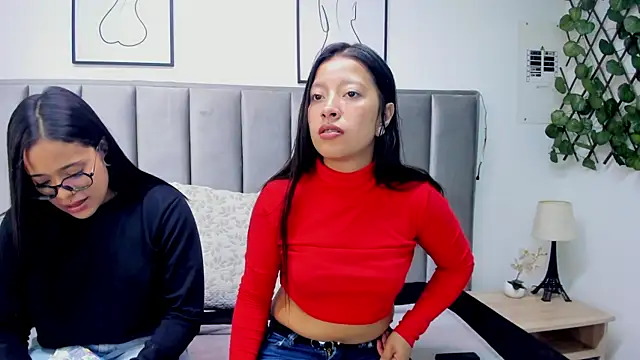 Snapshot of double_temptation_ chatting on March 13, 2026, 1:05 pm double temptation online show from March 13, 2026, 1:05 pm