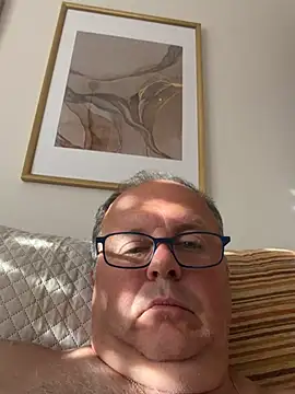 Snapshot of YachtCaptain10 chatting on June 12, 2026, 6:44 am YachtCaptain10 online show from June 12, 2026, 6:44 am