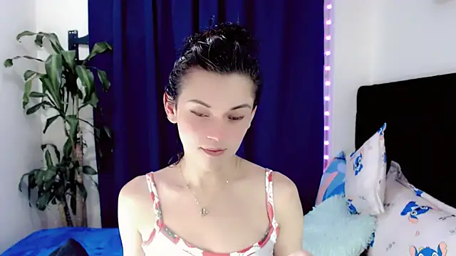 Snapshot of NathalialLooes chatting on July 12, 2026, 9:48 pm NathalialLooes online show from July 12, 2026, 9:48 pm