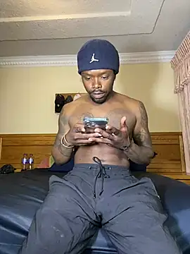 Snapshot of -HIIM- chatting on August 5, 2026, 5:18 pm -HIIM- online show from August 5, 2026, 5:18 pm
