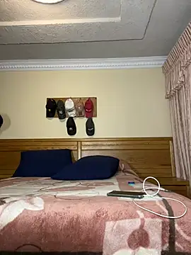 Snapshot of -HIIM- chatting on July 23, 2026, 8:05 pm -HIIM- online show from July 23, 2026, 8:05 pm