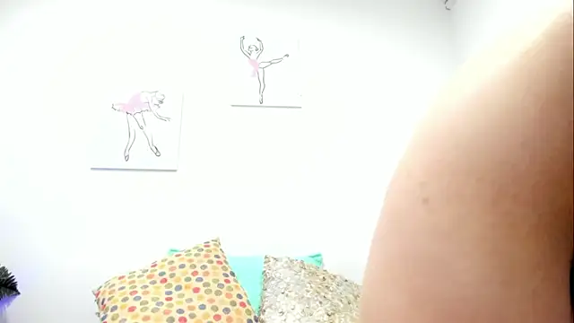 KimberlyVelez  online show from March 11, 2026, 7:30 pm