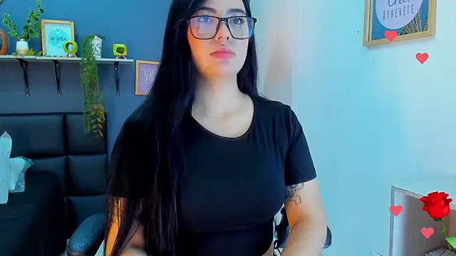 eliza pink24 online show from February 19, 2026, 9:45 pm