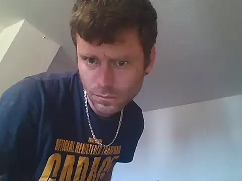jungyjemagor online show from May 10, 2026, 1:57 pm