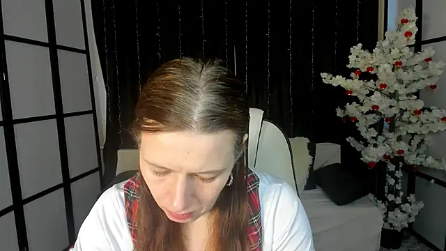 Kathrine Meyer online show from April 21, 2026, 1:53 am