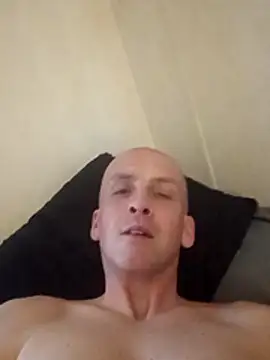 Bliss4you online show from April 5, 2026, 9:32 pm