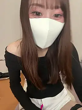 Snapshot of momo_mm chatting on May 7, 2026, 3:00 am momo mm online show from May 7, 2026, 3:00 am