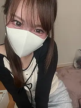 Snapshot of momo_mm chatting on May 13, 2026, 12:56 pm momo mm online show from May 13, 2026, 12:56 pm