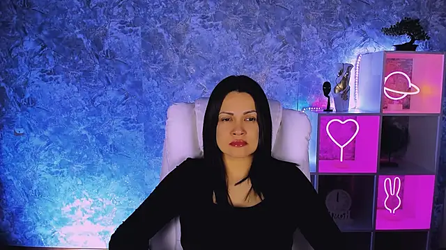 karolina robinson online show from March 4, 2026, 12:02 pm