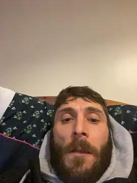 pezzerb7 online show from February 8, 2026, 8:28 pm