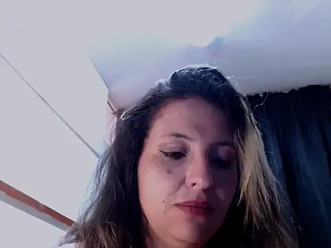 KENDRA-HONEY online show from March 21, 2026, 3:05 pm