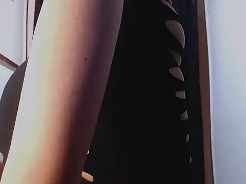 KENDRA-HONEY online show from March 7, 2026, 1:16 pm