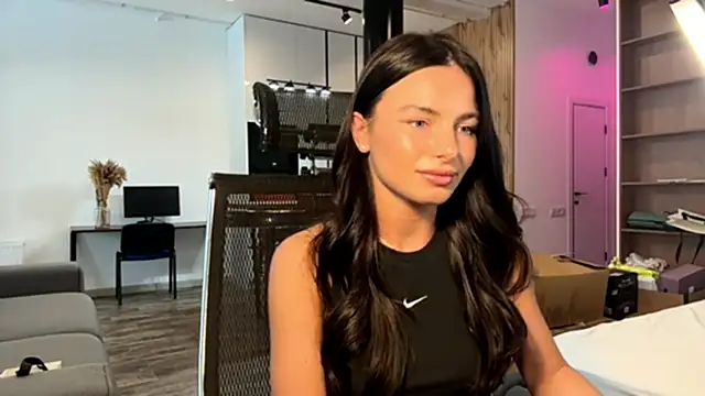 JackiHemrick online show from February 11, 2026, 10:37 am