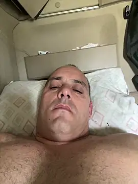 Snapshot of kipsy0 chatting on April 15, 2026, 12:32 pm kipsy0 online show from April 15, 2026, 12:32 pm