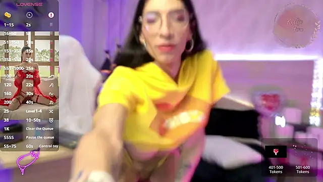 kylliefox  online show from November 29, 2025, 1:33 pm