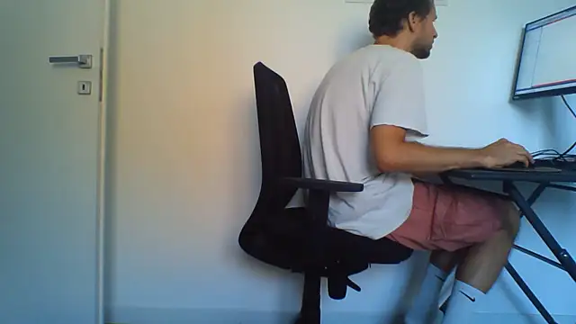 Snapshot of andre_italy chatting on July 14, 2026, 9:58 am andre italy online show from July 14, 2026, 9:58 am