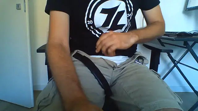 Snapshot of andre_italy chatting on July 20, 2026, 8:43 am andre italy online show from July 20, 2026, 8:43 am