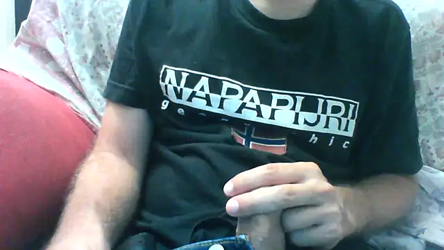 Snapshot of andre_italy chatting on June 9, 2026, 9:27 pm andre italy online show from June 9, 2026, 9:27 pm