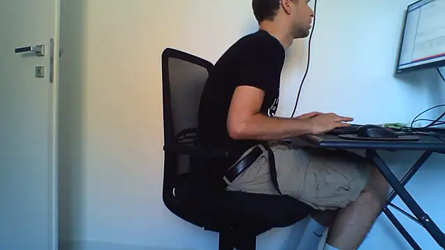 Snapshot of andre_italy chatting on May 28, 2026, 10:32 am andre italy online show from May 28, 2026, 10:32 am