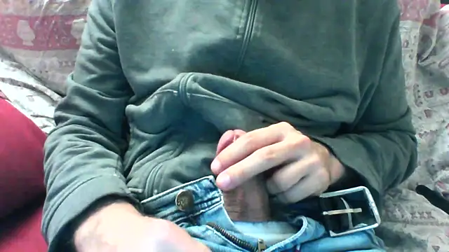 Snapshot of andre_italy chatting on May 13, 2026, 9:00 pm andre italy online show from May 13, 2026, 9:00 pm