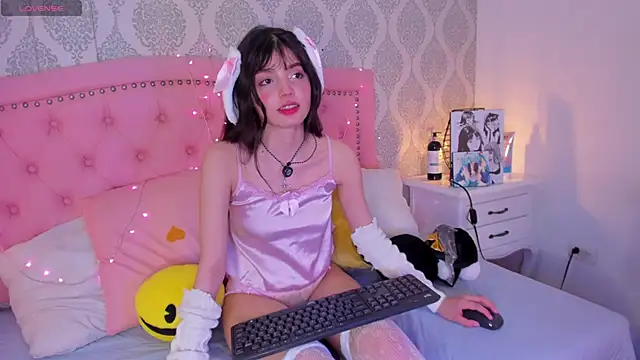 dolly kitter online show from June 11, 2026, 2:44 am